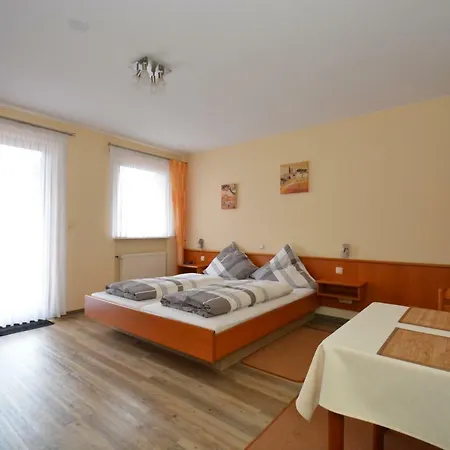 Weingut***pension Guenther Scholtes 3* Leiwen